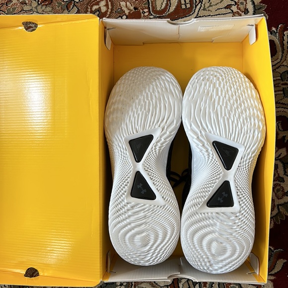 Curry 9 Flow Size 12 Black - Picture 2 of 8